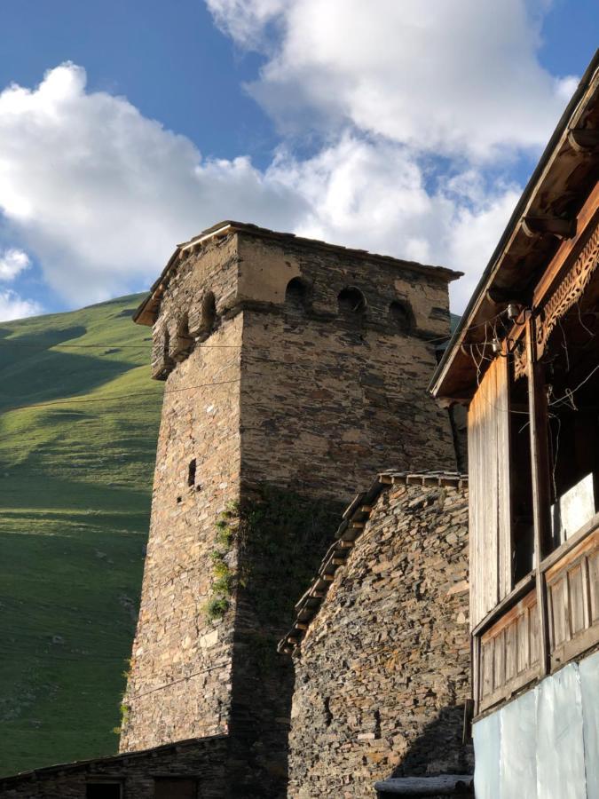Old House Hotel Ushguli Exterior photo